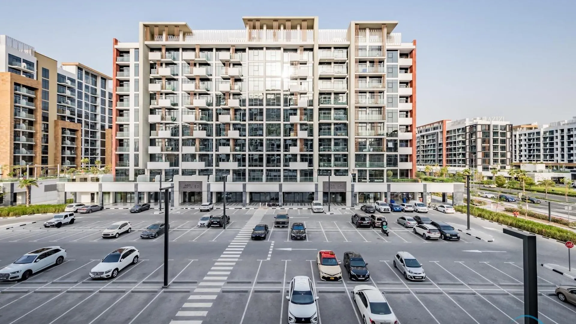 Near Top Attractions Studio With Modern Lifestyle In Azizi Riviera 8, Al Merkadh By Deluxe Holiday Homes Dubai Apartment
