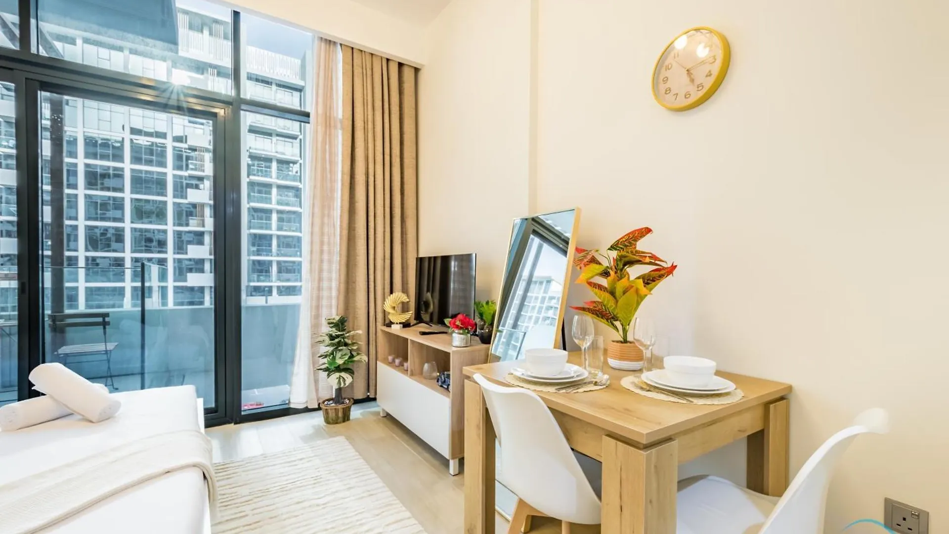 Apartment Near Top Attractions Studio With Modern Lifestyle In Azizi Riviera 8, Al Merkadh By Deluxe Holiday Homes Dubai